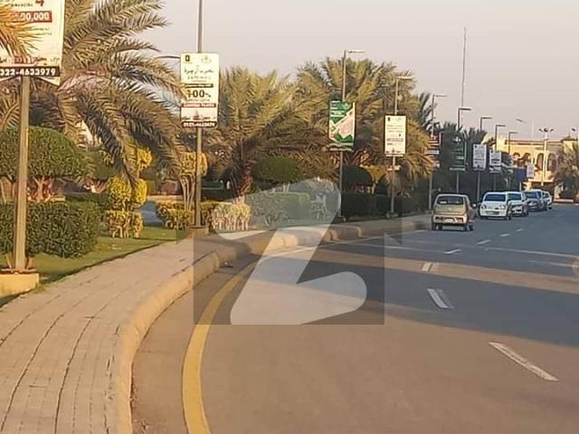 Plot No 21 Central near mosque hospital park and commercial Top location