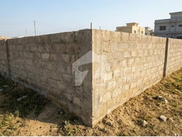 Plot available for sale in gulshan e iqbal block 9