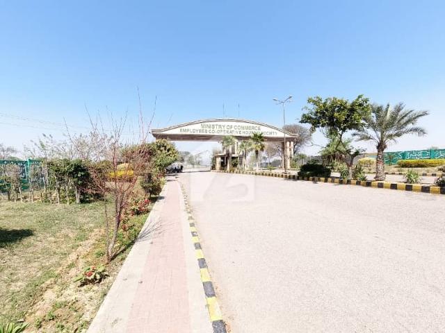Plot File Of 2250 Square Feet In E 19 For Sale