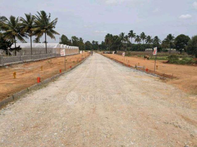 Plot For Sale In Oraiyan Golden Gate Villa In Kammanahalli