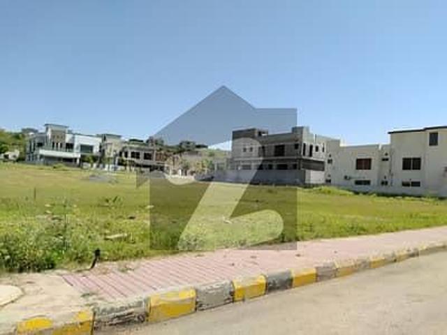 Plot For Sale In Bahria Town Phase 8