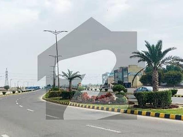 Plot For Sale In Beautiful Bahria Town Phase 8 E Commercial
