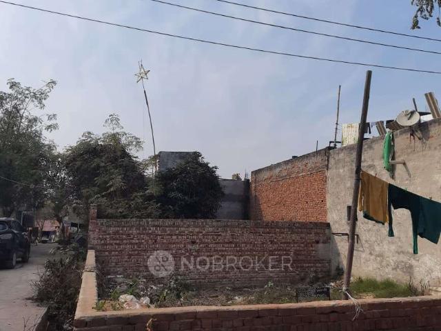 Plot For Sale In C block