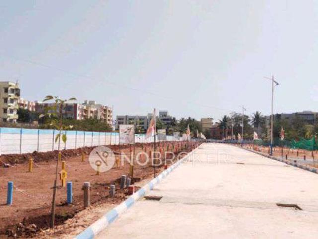 Plot For Sale In Daddy's Garden string Kammasandra Roa