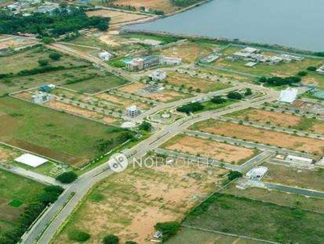 Plot For Sale In Pionior Lake Districtt In Gattahalli