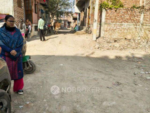 Plot For Sale In Roshan Nagar