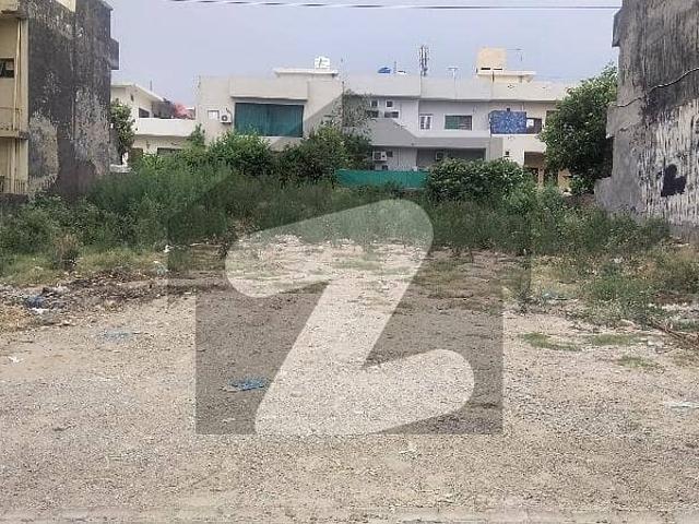Plot In Pakistan Town Housing Society