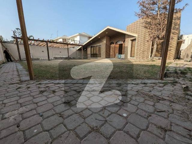 Plot Rate Chance Deal Single Storey West Open 1000 Yards Livable Condition Bungalow For Sale Dha Phase 6 Near Khe Shahbaz Hilal Park