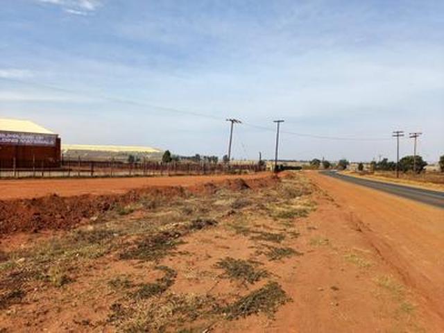 plot with potential next to main road