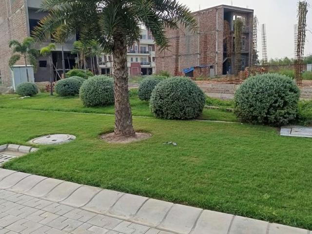 Plots 100 Sq.Yd. Plot in Vip Road Zirakpur Listing ID: #10137