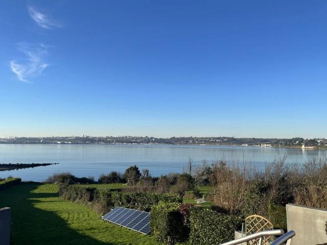 PLOUGASTEL DAOULAS KERALIOU MAISON AVEC VUE PANORAMIQUE SUR LA RADE DE BREST EXCEPTIONNEL