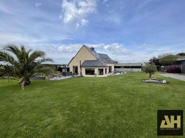 PLOUNEVENTER MAISON CONTEMPORAINE 152 M² TERRAIN DE 1400 M²