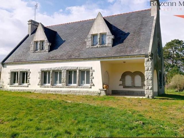PLOBANNALEC MAISON, AU CALME, PROCHE COMMODITES