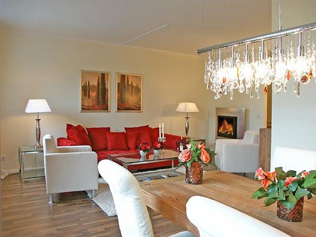 Platanenring 08 19, 53,9 qm, Erstbezug nach Sanierung 2 Zi Whg mit EBK + Balkon