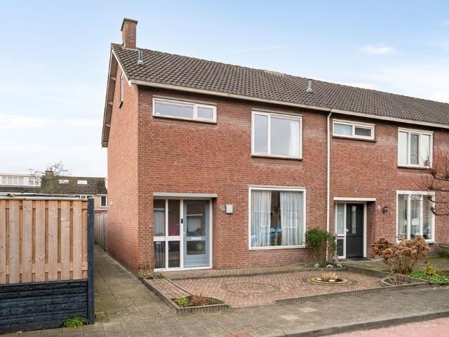 Plataanstraat, 16, 4651KL, Steenbergen, Noord Brabant 4651KL