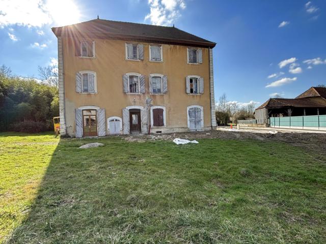 Plateau à aménager de 133m2 à Saint Jean de Soudain avec jar