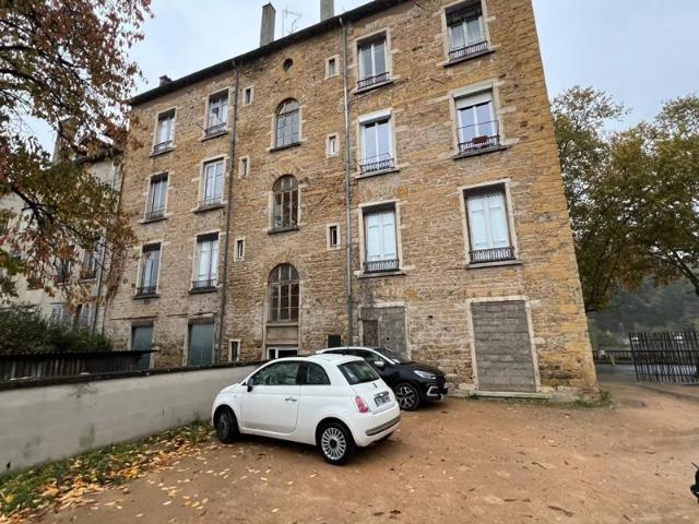PLATEAU À VENDRE LYON 9