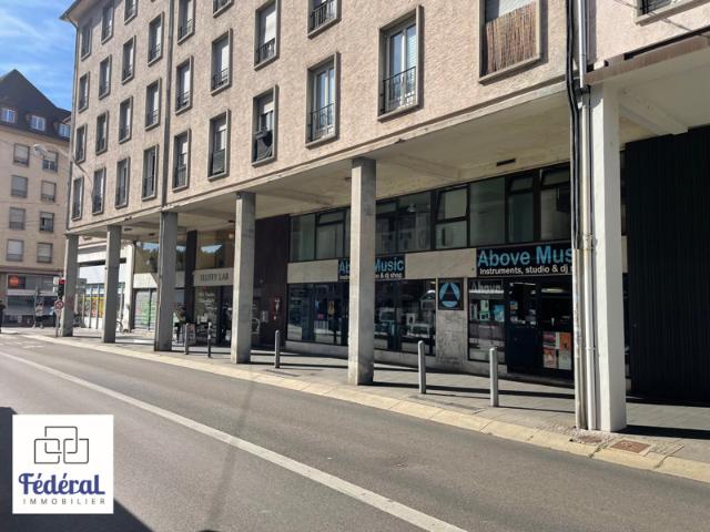 Plateau à vendre 89m2, investissement ou projet sur mesure