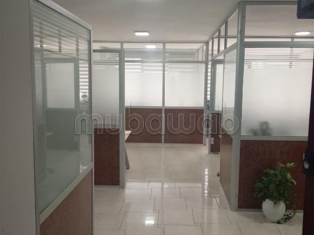 Plateau bureau aménagé à côté zerktouni 100m2
