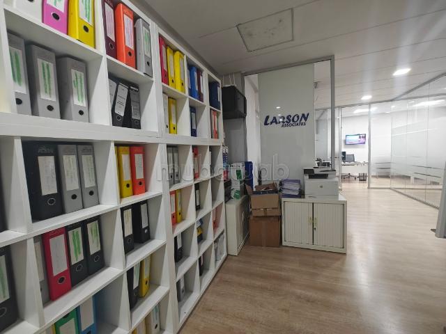 Plateau bureau aménagé de 81 m² à vendre