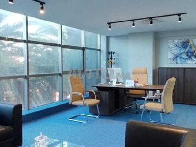 Plateau Bureau de 97 m² Bien Équipé au Parc