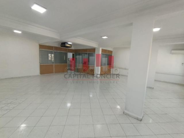 Plateau bureau de 100m2 refait à neuf à la location Bd Abdelmoumen
