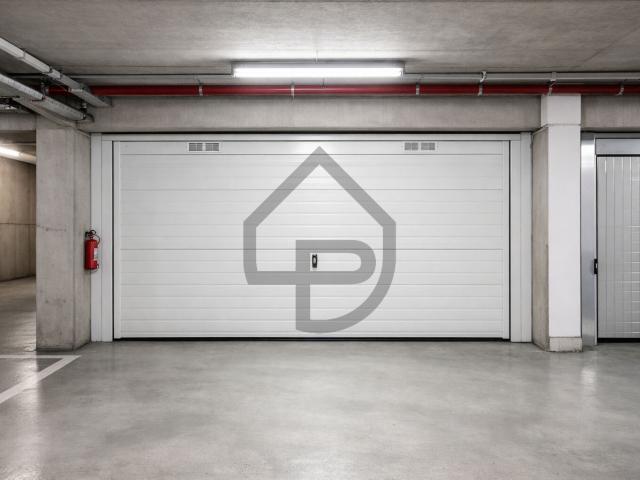 PLATEAU ? BOX FERME GRAND FORMAT ? RESIDENCE RECENTE