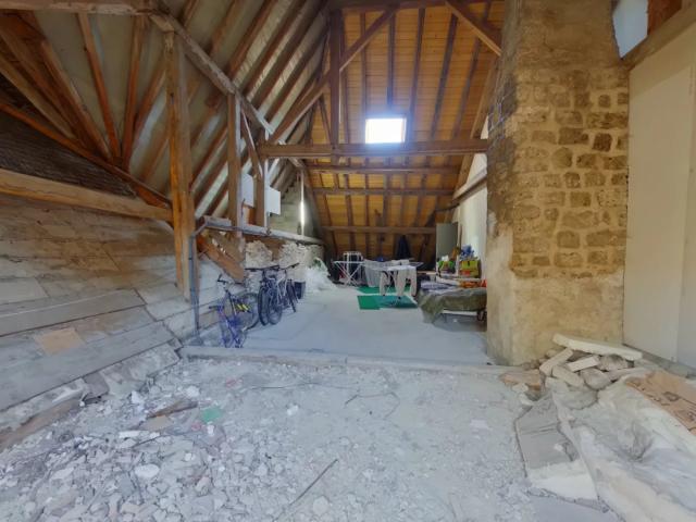 Plateau brut sur la commune de Rochejean
