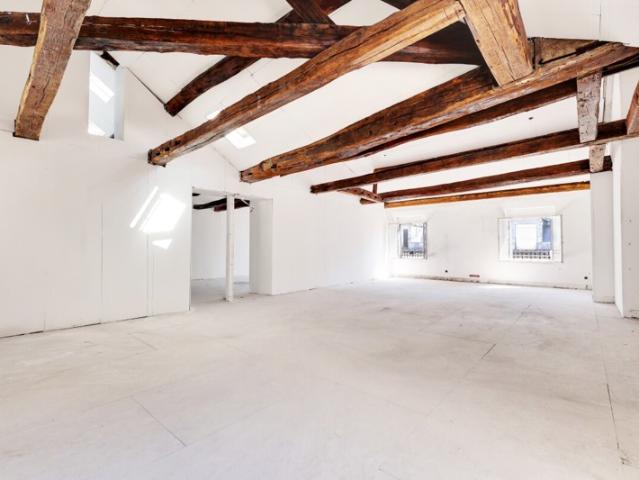 Plateau brut Paris 181m²