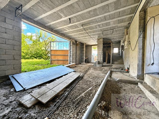 Plateau brut T4 Duplex Jardin de 98 m² avec jardin de 130 m². 98m² Grésy sur Aix