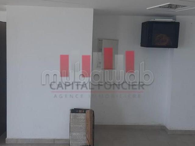 Plateau de bureau premium de 107 m en plein bld la corniche VUE MER a la location