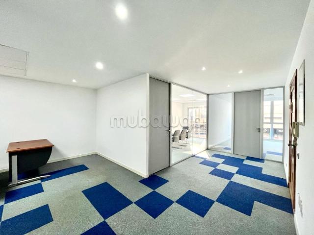 Plateau de bureau prime 134 m² racine
