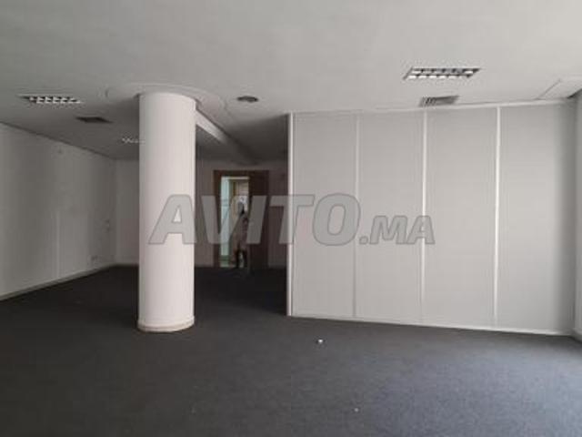 Plateau de bureau sur Abdelmoumen