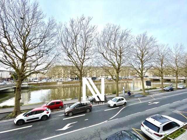 Plateau de bureaux de 292 m2 à diviser en 3 lots
