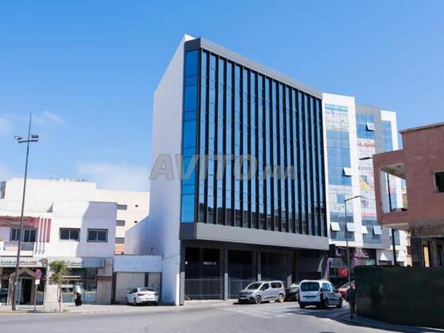 Plateau de bureaux modernes à vendre