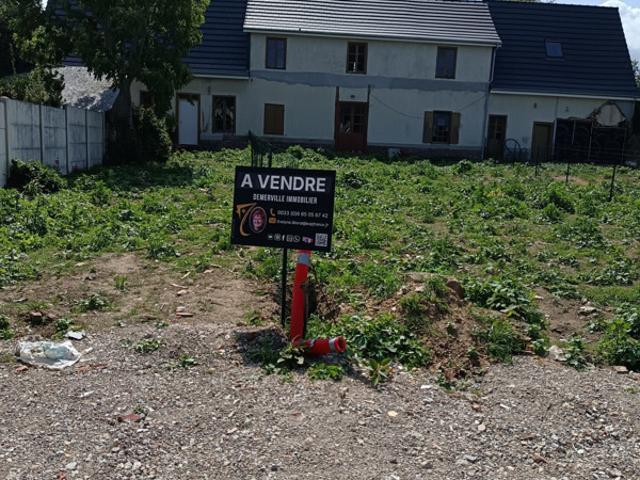 PLATEAU DIVISE EN 3 LOTS