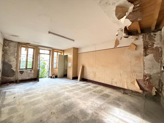 PLATEAU 34M2 TERRASSE PLACE DE LA LIBERTE SAINT CHAMOND
