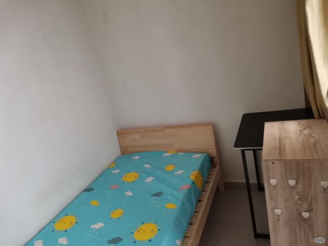 Platinum 3 Furnished No Aircond Single room include utilities Share Bathroom MIX GENDER