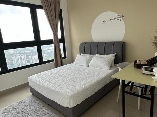 Platinum Arena Medium Room
