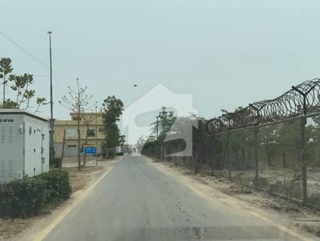 Platinum Block 5 Marla Best Plot 30 Feet Road 40 Feet Roads Corner