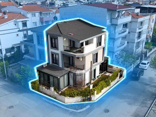 PLATINUM 'DAN MENDERES 4+1 SATILIK TRIPLEKS VİLLA