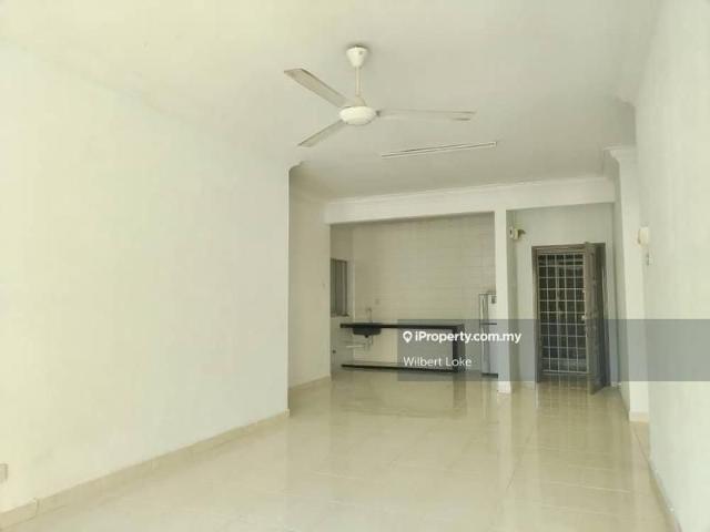 Platinum Hill PV 6, Setapak
