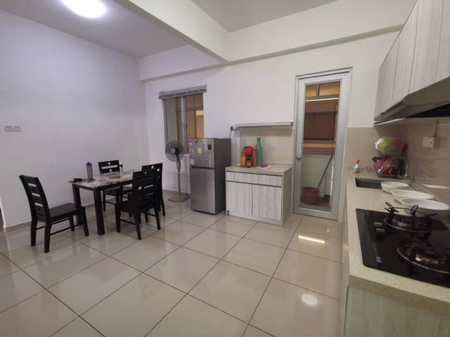 Platinum III Condominium furnished High floor seaview Teluk Kumbar