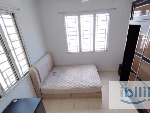[Platinum Lake PV10] Chinese Female Unit Master Room Link Share Bathroom Near Setapak, TARUMT