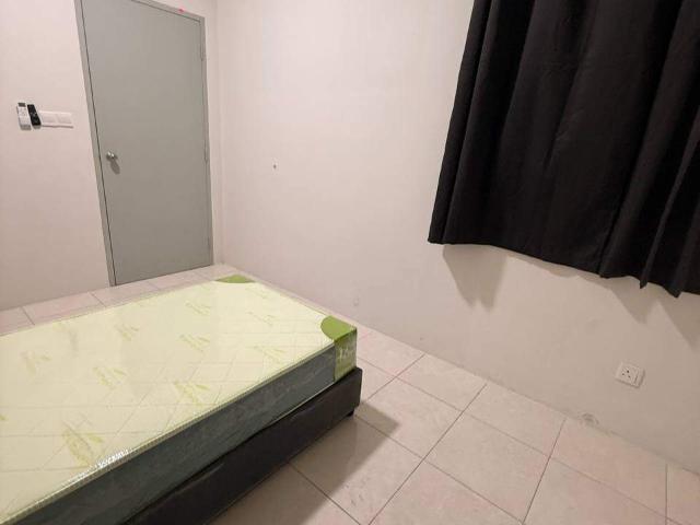 Platinum OUG, Bukit Jalil Small Single Room Walking Distance to LRT Muhibbah Station