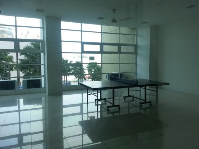 Platino Condominium, Jelutong