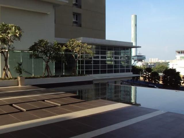 Platino Condominium, Jelutong