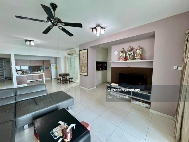 Platino Condominium, Jelutong