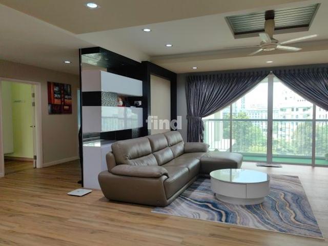 Platino Condominium
