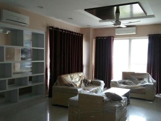 Platino for rent bu 1819sf good condition